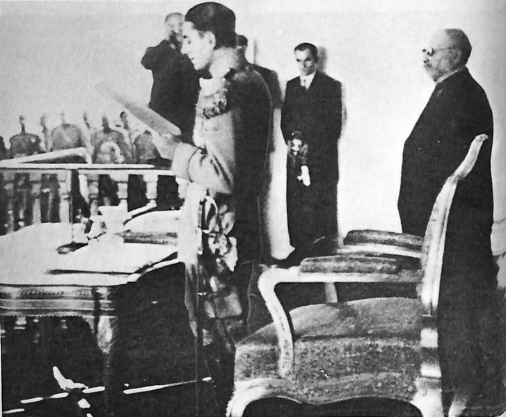 Mohammad Reza Pahlavi sworn as king after Reza Shah's abdication